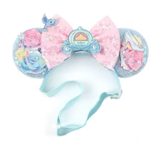 Disney Accessories - ‼️🚨2 for 10🚨Cinderella Disney Bow🏰